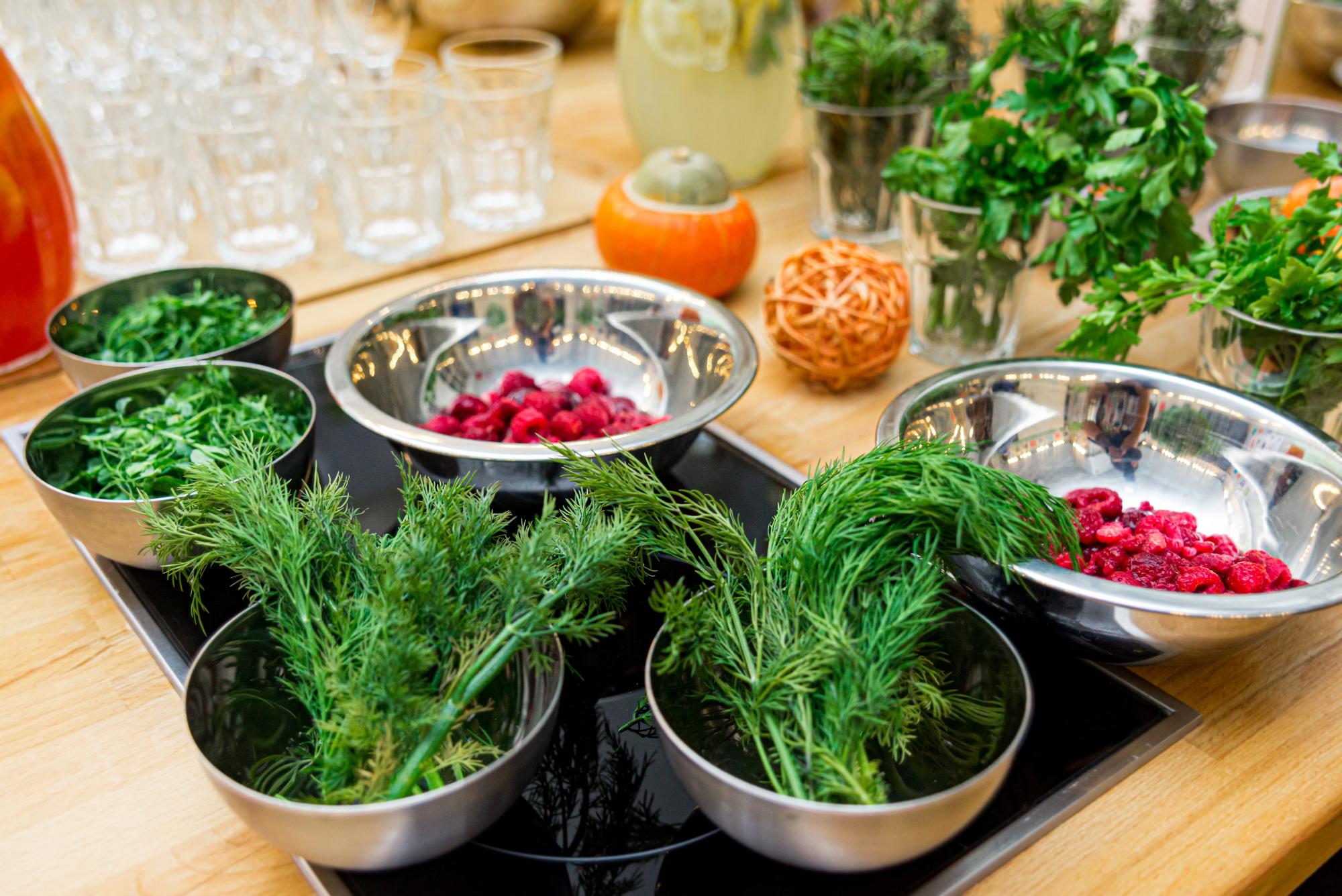 Ingredient preparation station